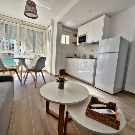 Apartman Nuevo Y Luminoso Estudio De Playa Con Piscina Fuengirola