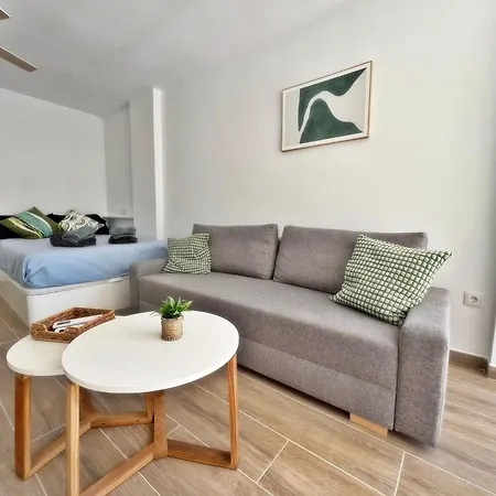 Nuevo Y Luminoso Estudio De Playa Con Piscina *