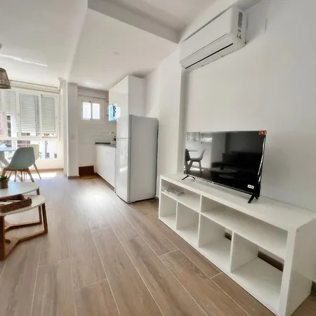 Apartamento Nuevo Y Luminoso Estudio De Playa Con Piscina *
